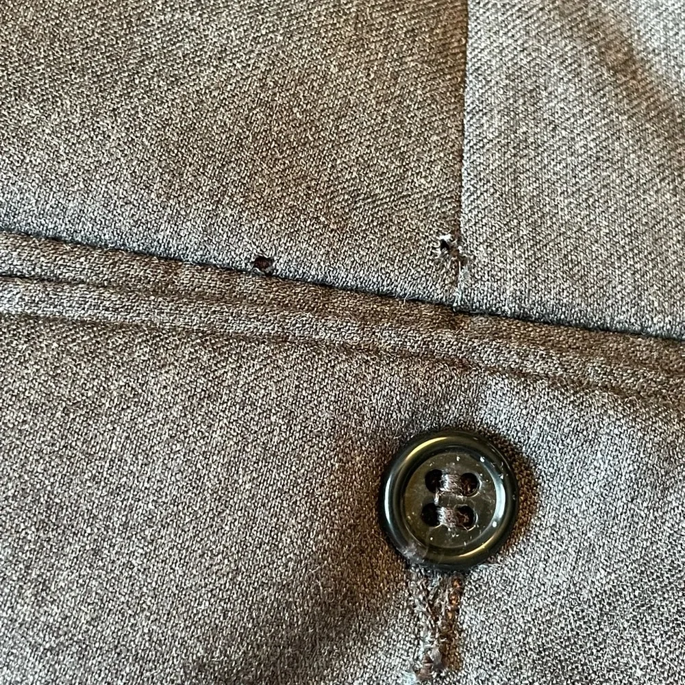 JOS. A. BANK SIGNATURE COLLECTION GREY 3 Button Single breasted Suit 42 L